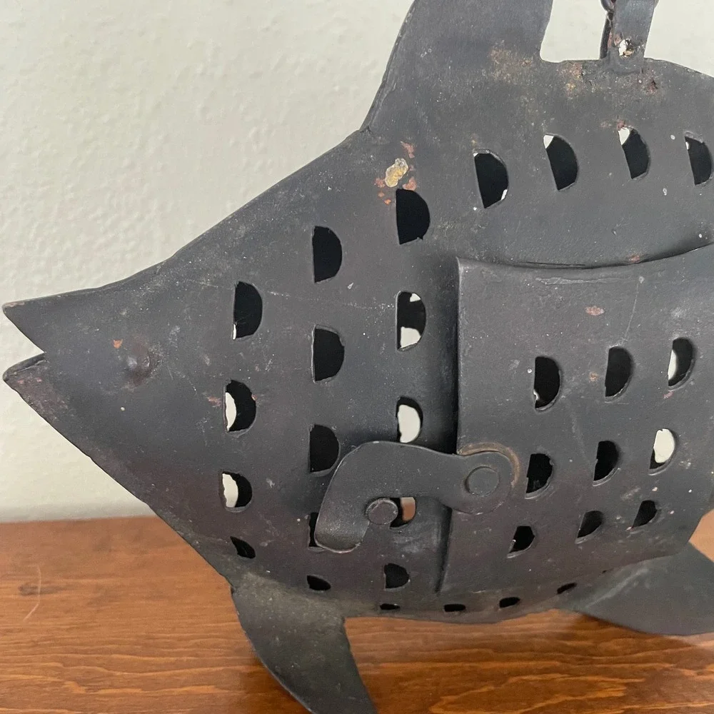 Rustic Metal Handcrafted Fish Tea Light/Candle Holder Lantern Distressed‎ READ